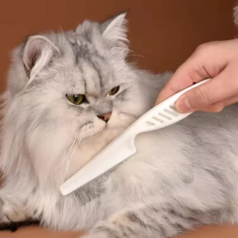 The AeroGroom™ Stainless Steel Flea & Shedding Comb